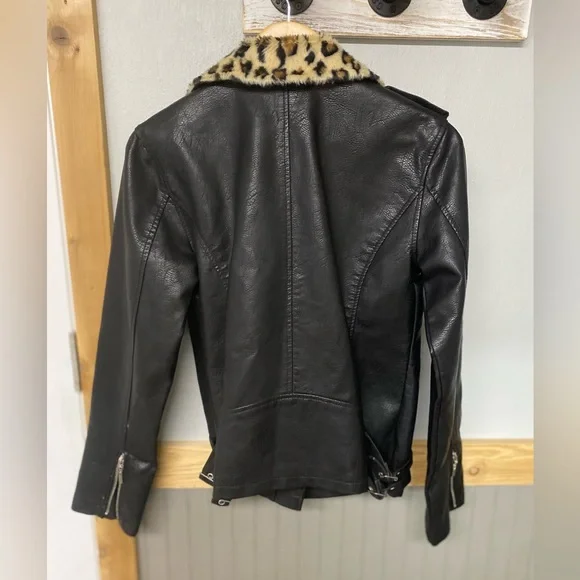NWT C&C California Faux Fur Moto Jacket Women’s Size Large - Picture 3 of 4